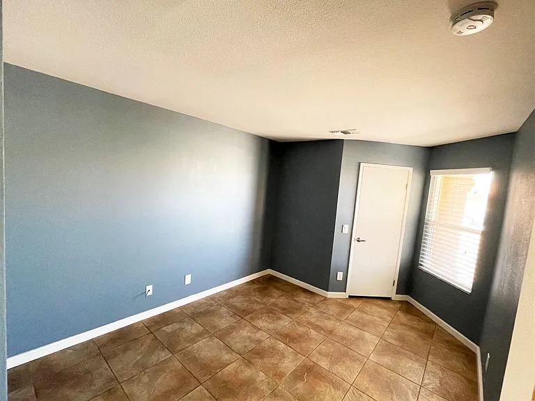 30399 Sterling Rd — Photo 24