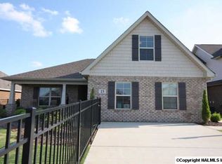 15 Weeping Willow Ln, Decatur, AL 35603