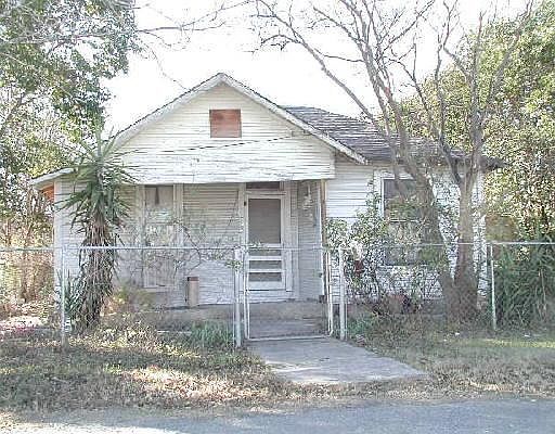 1st image of 206 CARTER ST