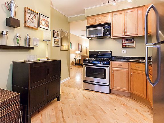 2nd image of 1631 W Columbia Ave #2E