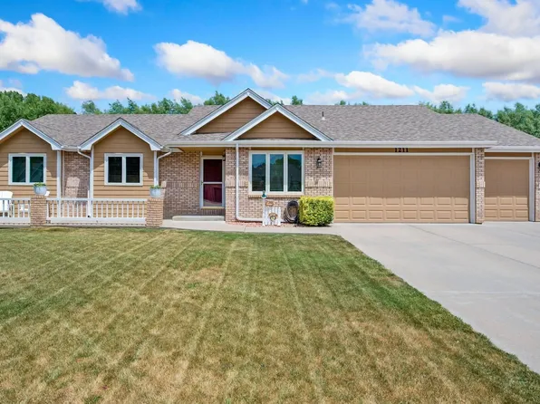 1211 N 4th St, Johnstown, CO 80534
