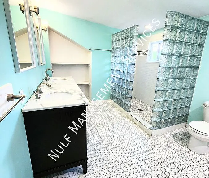 4929 Butler St #2 — Photo 6