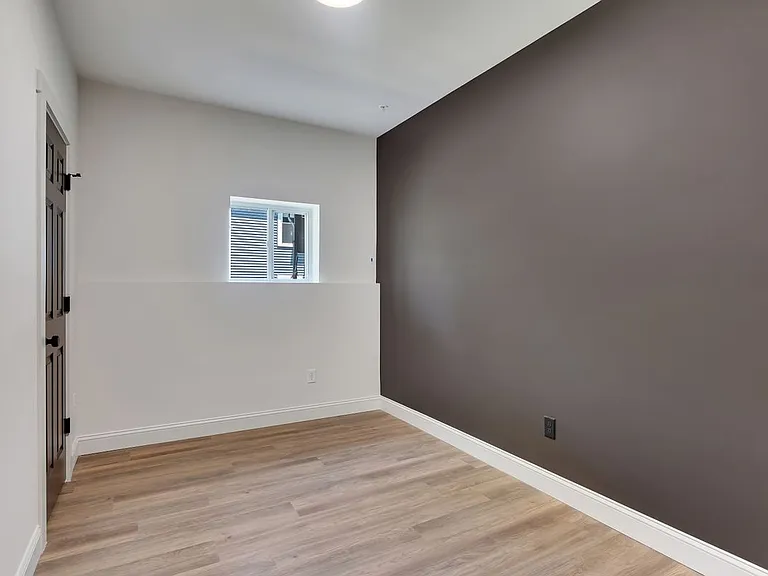 36 Pawling Ave #104 — Photo 9