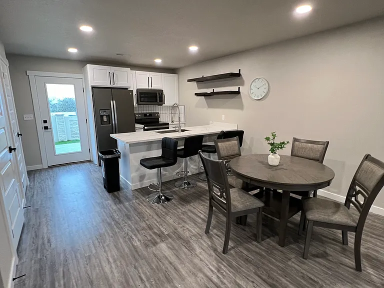 2502 Castle Pines Dr — Photo 3