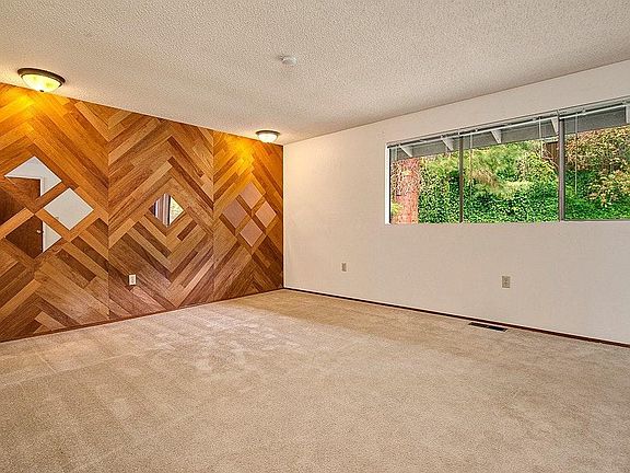 4th image of 2835 177th Ave NE
