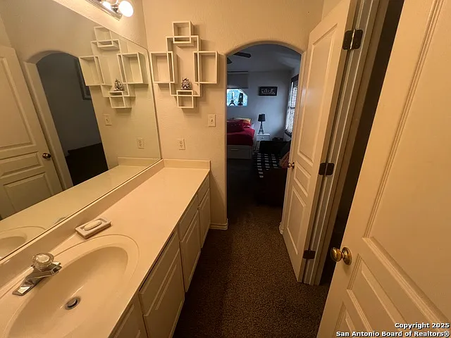 610 Renoir — Photo 16
