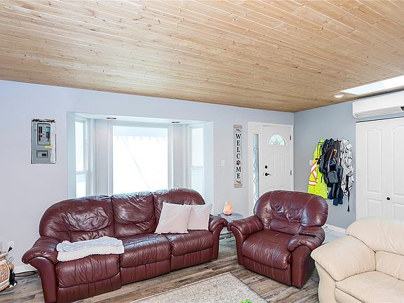 3rd image of 4604 Hammond Bay Rd #7