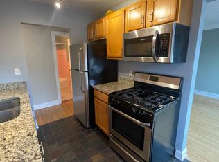 1621 7th St W APT 03, Saint Paul, MN 55102