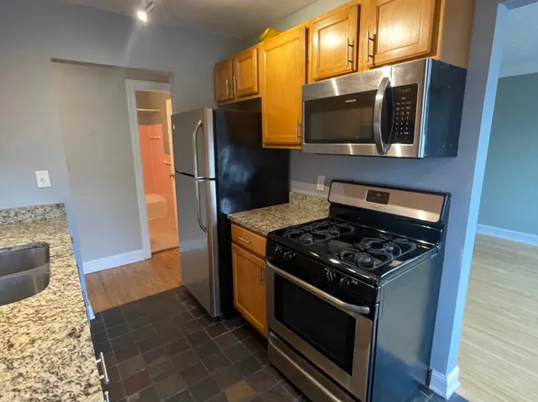 1621 7th St W APT 03, Saint Paul, MN 55102