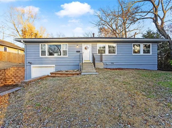 151 Cornell Ave, Bonner Springs, KS 66012