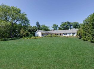 35 Brookville Ln, Glen Head, NY 11545