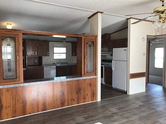 5th image of 25 Kentwood Ln