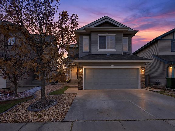 2nd image of 7 Bremner Cres