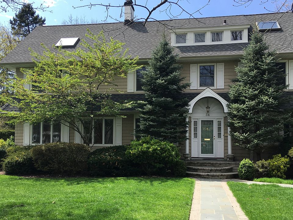 1st image of 34 Whitehall Blvd