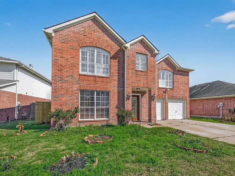 15910 Clayton Bend Dr — Photo 2