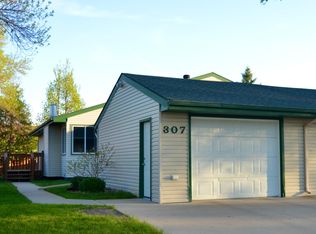 307 12th Ave E, West Fargo, ND 58078