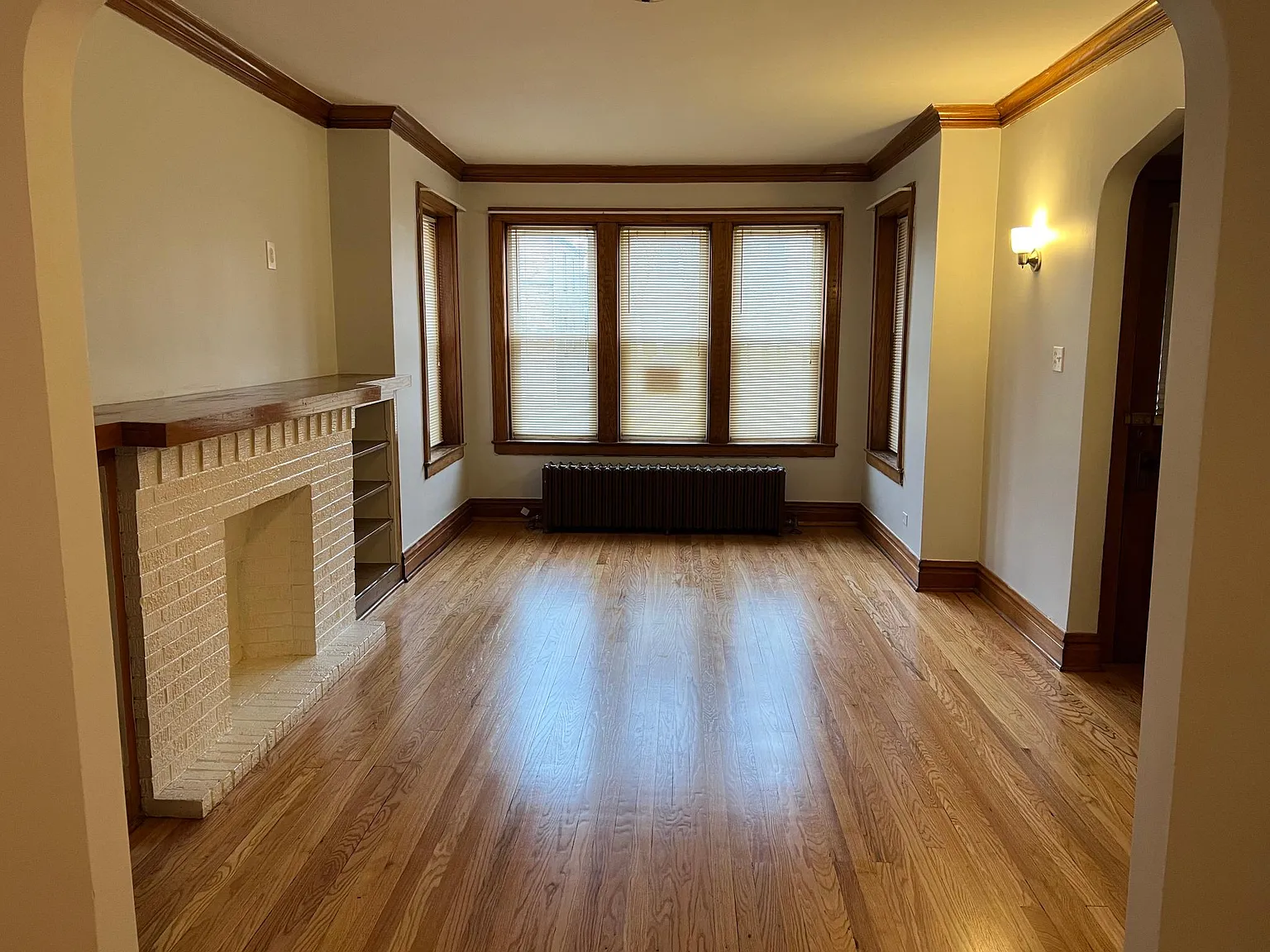5353 W Newport Ave — Photo 2