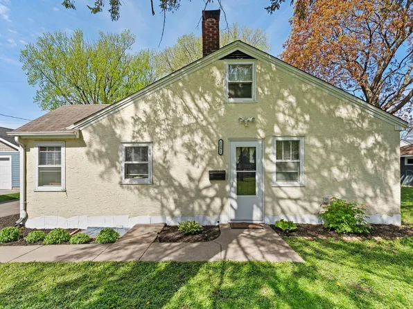 1291 Mackubin St, Saint Paul, MN 55117