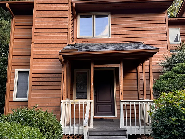 600 Anderson Hwy #611 — Photo 1