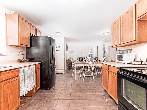 2nd image of 24 Bayberry Dr