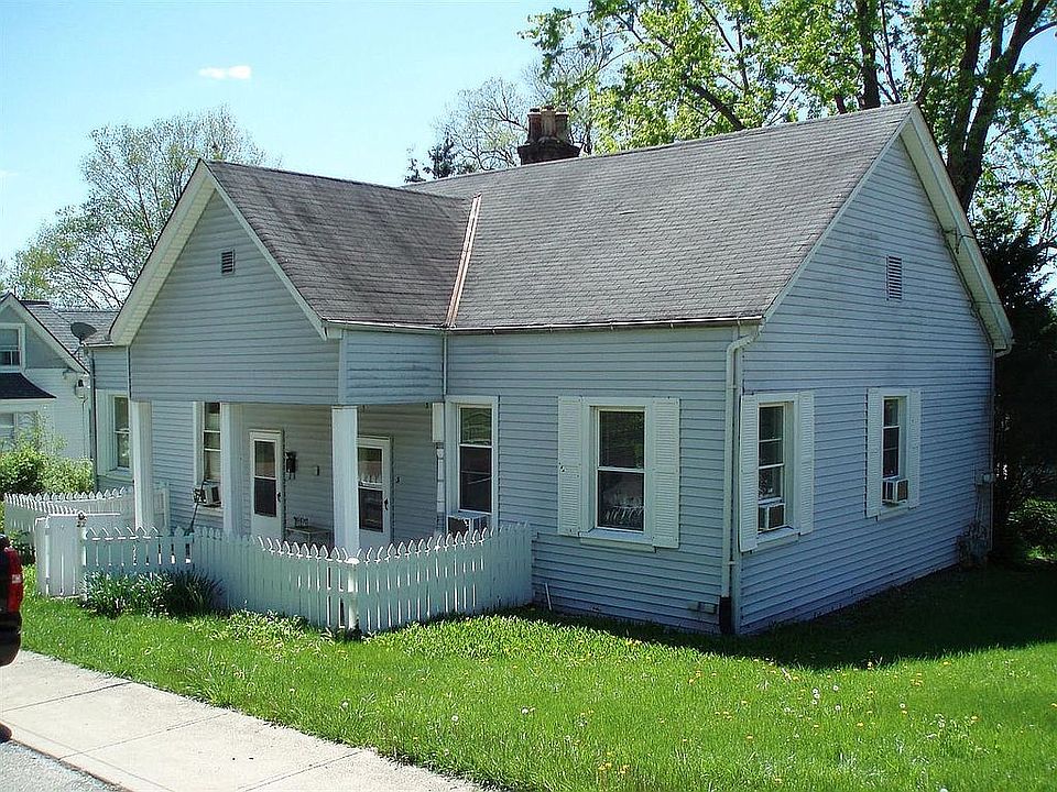 1st image of 5 Laurel Ave