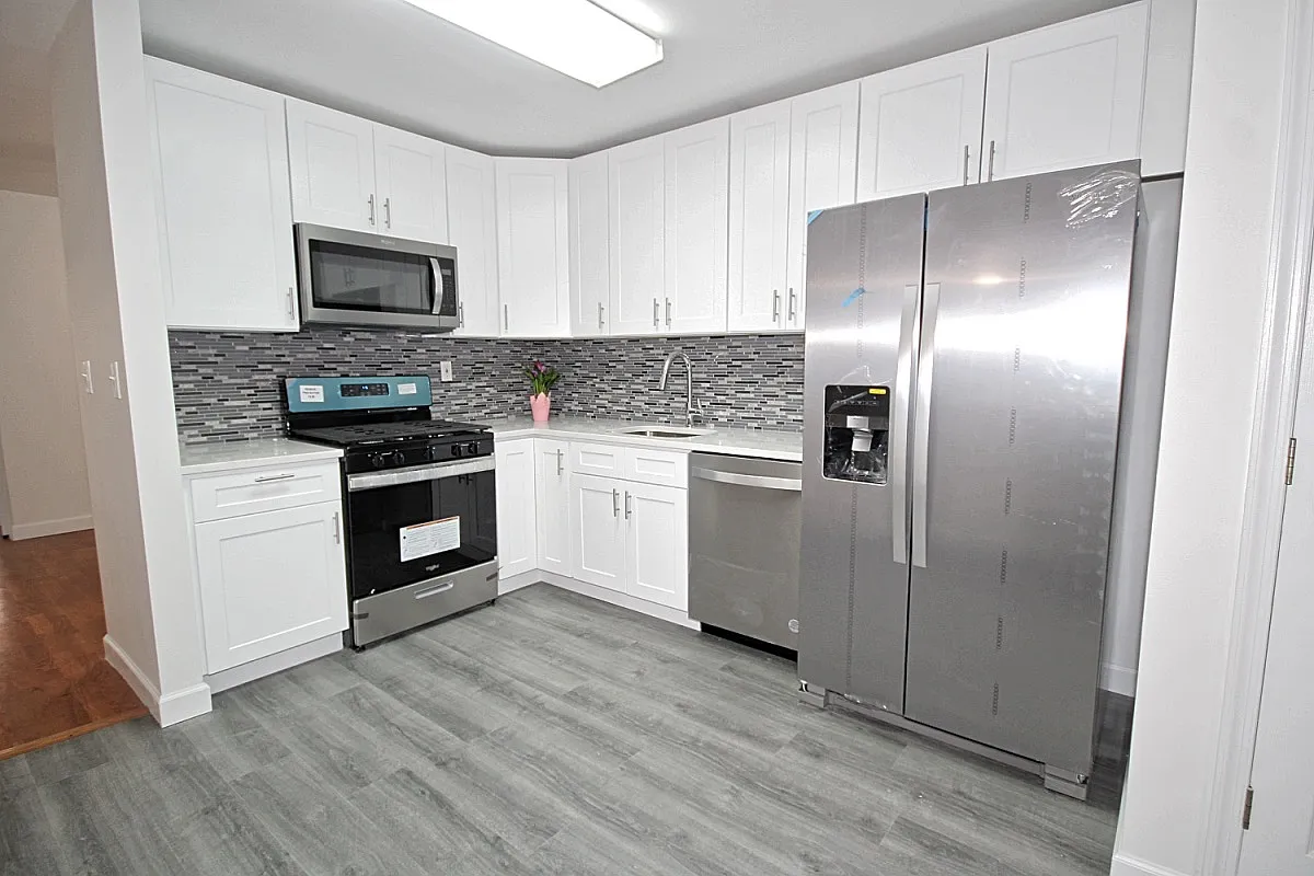 3 bed, 1.5 bath, 1100 sqft, $3,000 — Photo 4