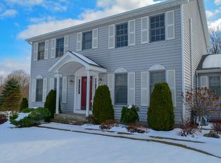 9510 Sunrise Dr, Sauquoit, NY 13456