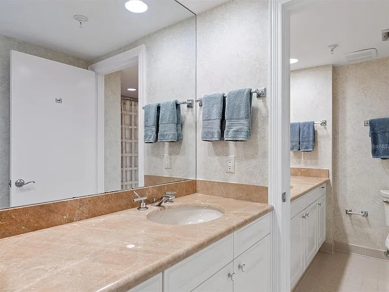 1511 Gulf Of Mexico Dr #201 — Photo 26