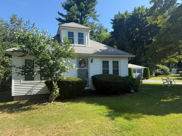 24 Fairfax St, Shrewsbury, MA 01545