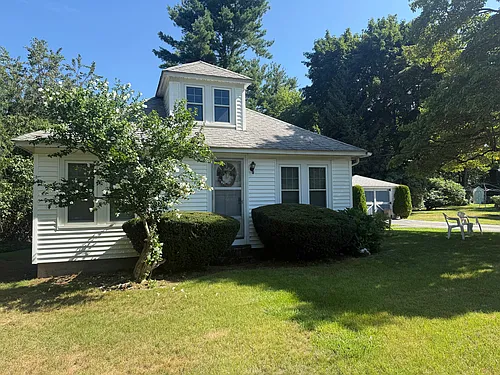 24 Fairfax St Photo 1