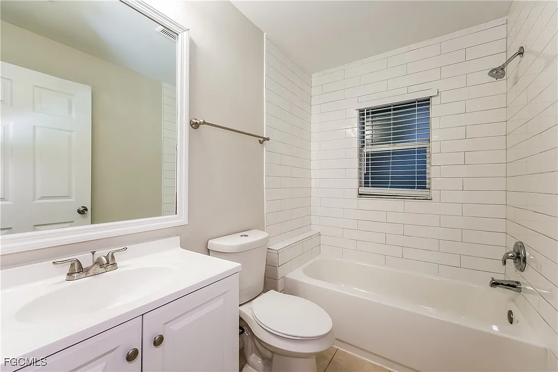 3 bed, 2.0 bath, 1501 sqft, $1,900 — Photo 3