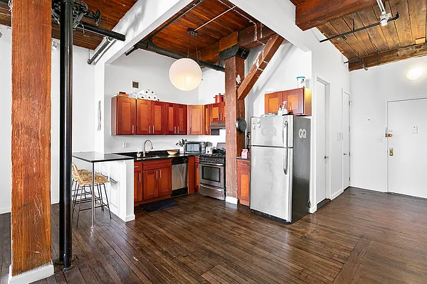 Rented by Compass | media 25