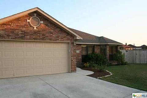 1st image of 1131 Blazewood Dr