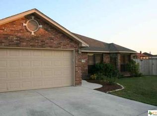 1131 Blazewood Dr, New Braunfels, TX 78130