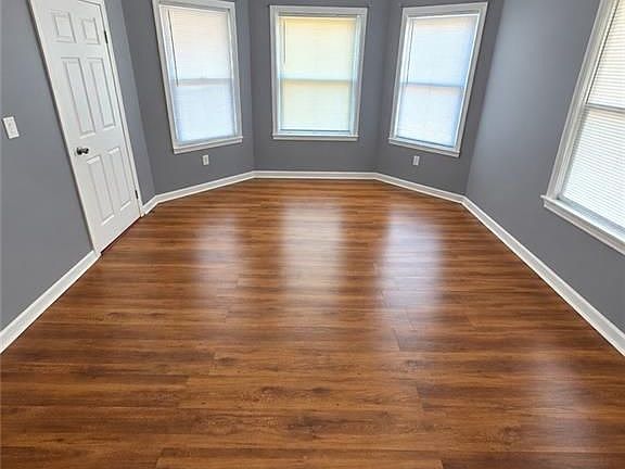 4th image of 56 Lilac St