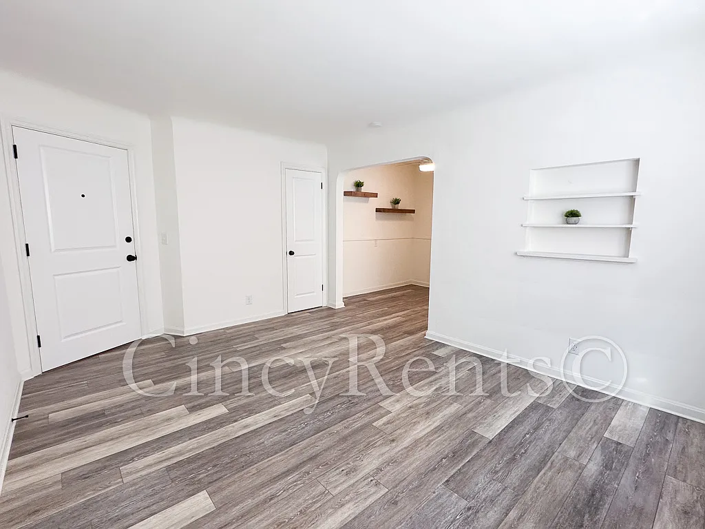 2782 Observatory Avenue Unit: 7 | Neighborhood: Hyde Park | 2nd Floor | 750 Square Feet | at Hyde... — Photo 3