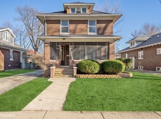 457 Palace St, Aurora, IL 60506