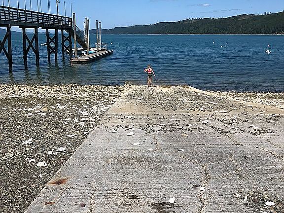 5th image of 161 N Ayock Beach Dr