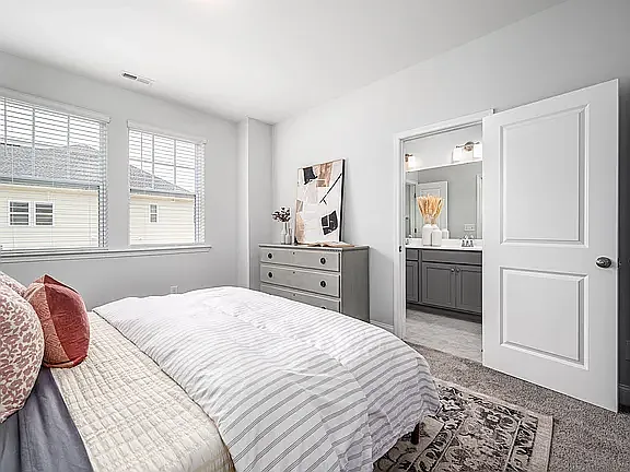 151 Manordale Dr — Photo 14