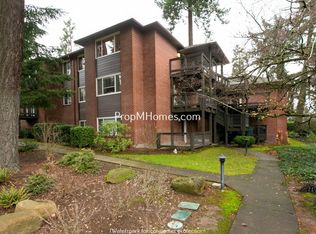 568 S State St, Lake Oswego, OR