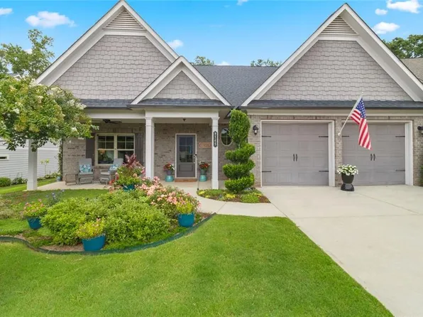 2165 Nestledown Dr, Cumming, GA 30040