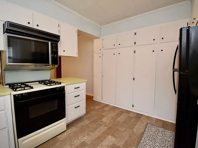 708 Tech Dr — Photo 29