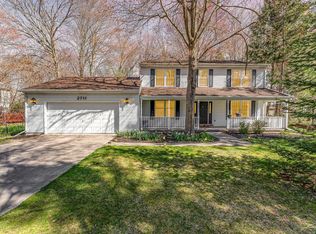 2711 Colony Dr, Midland, MI 48642