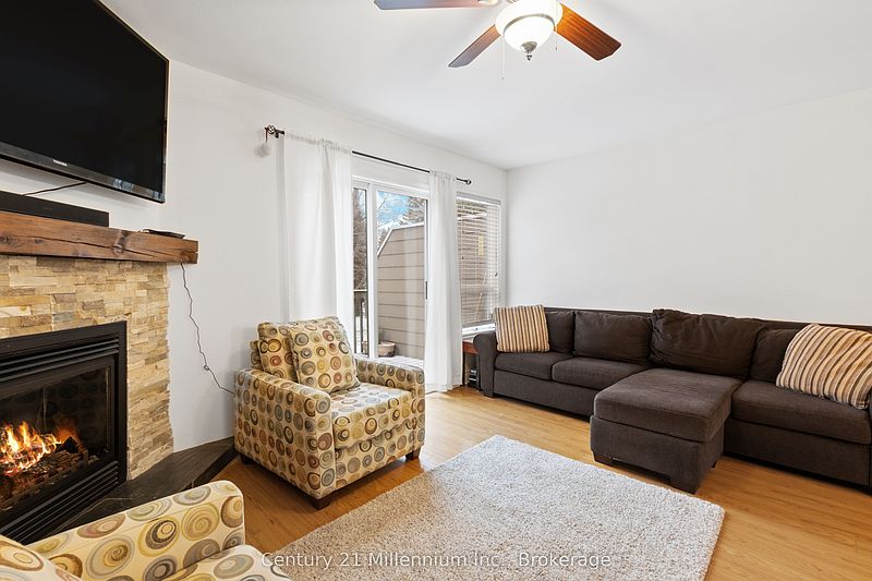 The Blue Mountains Townhouse for rent - 3 Bedrooms — photo 14