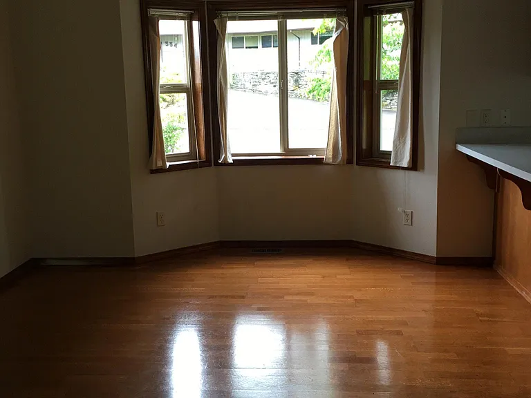 Dining room with vaulted ceiling