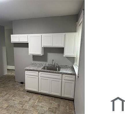2nd image of 1402 Granville Pl