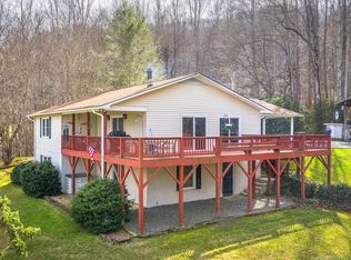 306 Twin Brook Dr, Waynesville, NC 28785