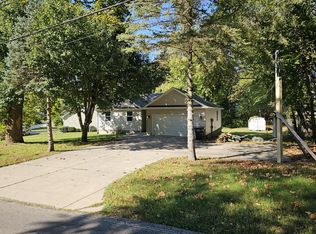 1322 E 10th St, Anderson, IN 46012