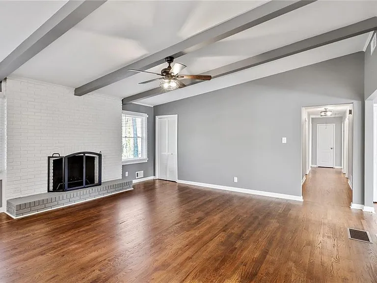 2341 Rubart Dr — Photo 10