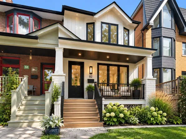 82 Helena Ave, Toronto, ON M6G 2H2